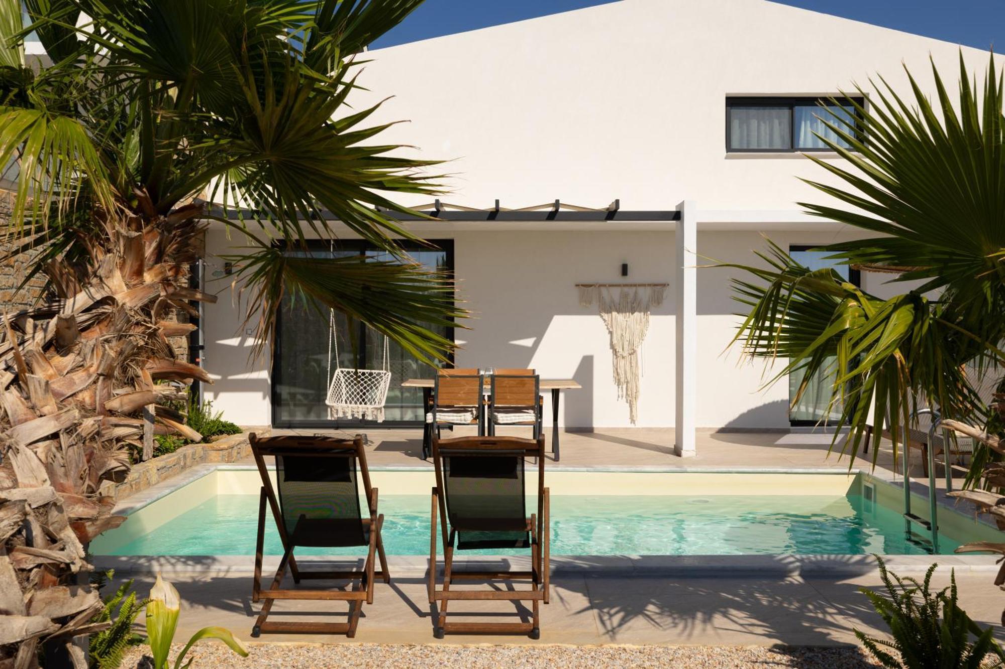 Flamingo View Suites & Villas Nea Poteidaia Exterior foto