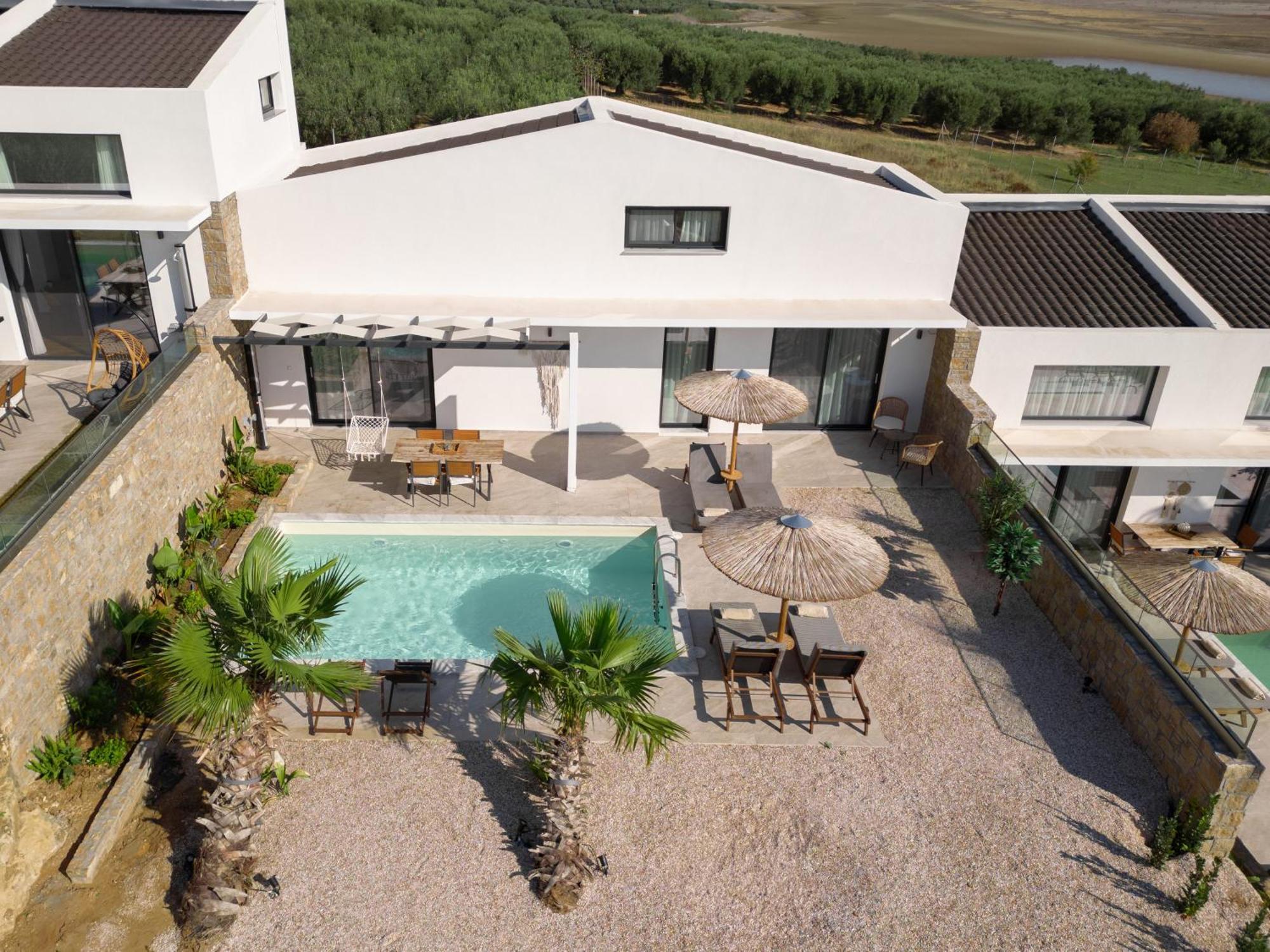 Flamingo View Suites & Villas Nea Poteidaia Exterior foto